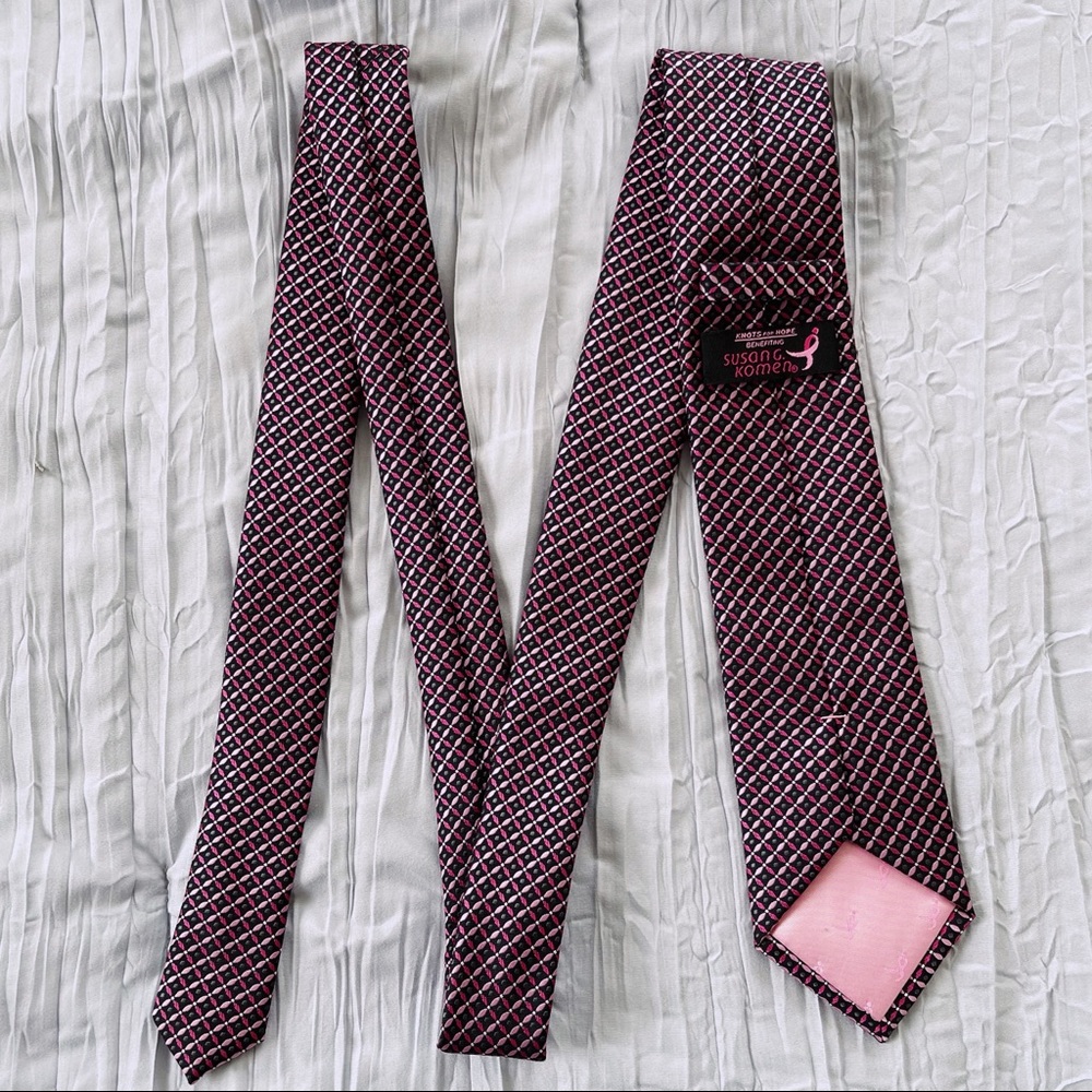 π 2 for $20!! π Menβs Susan G. Komen Breast Cancer Necktie - Picture 1 of 8